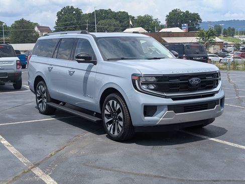 New 2026 Ford Expedition Max Platinum w/ Driver's Package AWD/4WD image 2