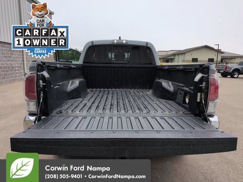 Used 2020 Toyota Tacoma TRD Off-Road AWD/4WD image 27
