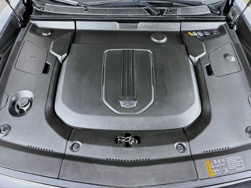 Used 2024 Cadillac Lyriq Sport w/ LPO, Floor Liner Package AWD/4WD image 29