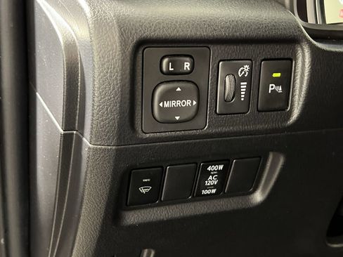 Used 2014 Toyota 4Runner Limited image 30