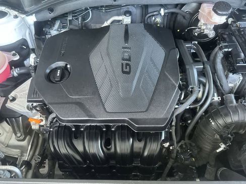 Certified 2023 Kia Sorento S FWD image 12