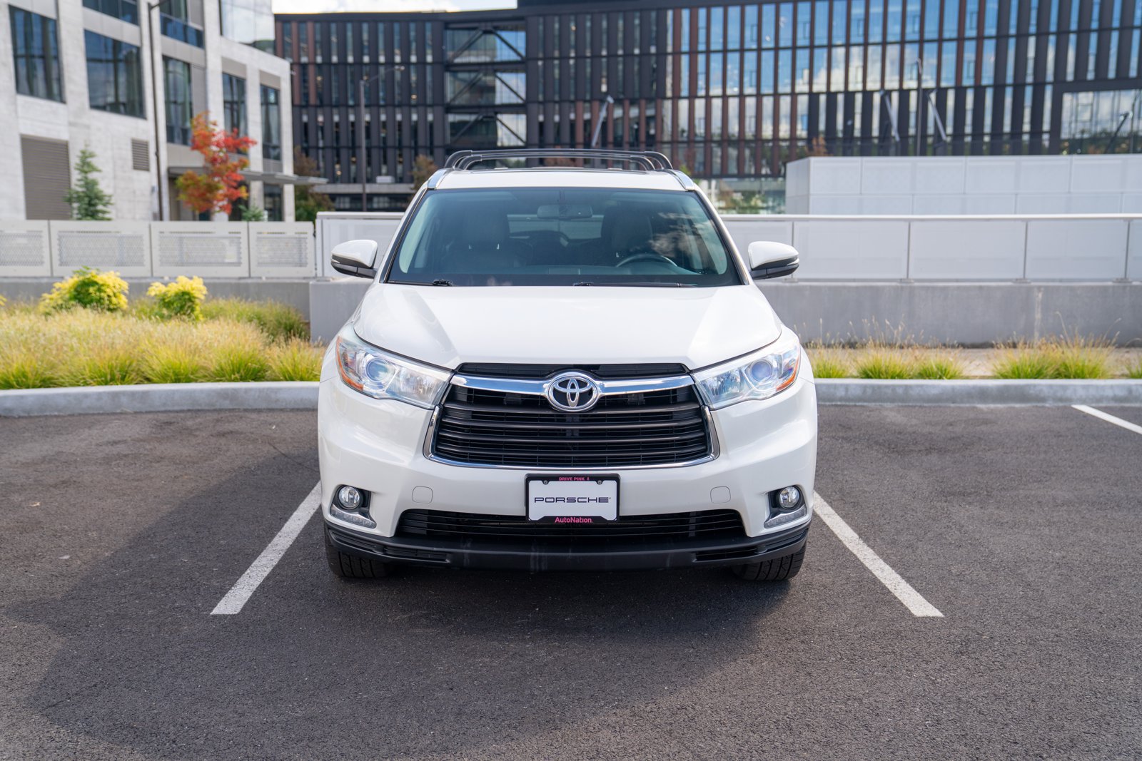 Used 2016 Toyota Highlander Limited AWD/4WD image 6