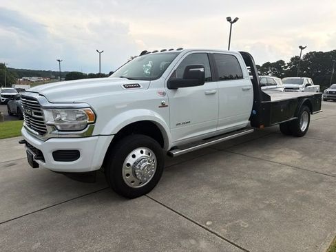 Used 2024 RAM 5500 Laramie AWD/4WD image 3