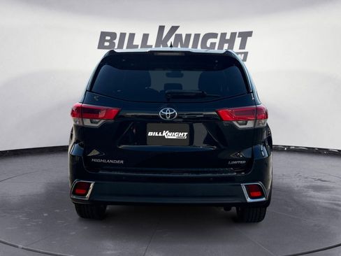 Used 2017 Toyota Highlander Limited image 4