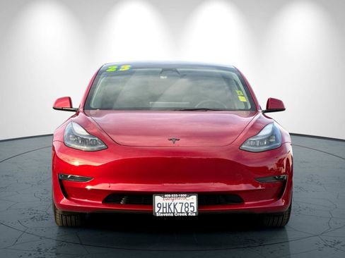Used 2023 Tesla Model 3 Standard Range image 9