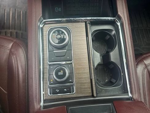Used 2023 Ford Expedition Limited AWD/4WD image 18