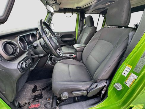 Used 2018 Jeep Wrangler Unlimited Sport S AWD/4WD image 10