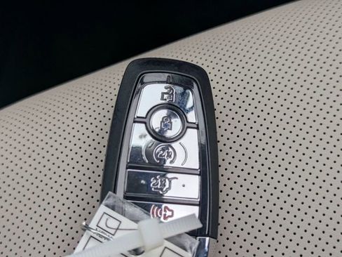 New 2026 Lincoln Corsair Premiere image 25