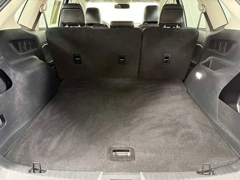 Used 2021 Ford Edge SEL w/ Convenience Package image 16