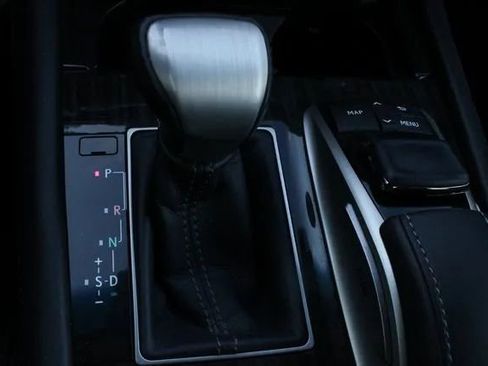 Used 2016 Lexus LS 460 AWD image 25