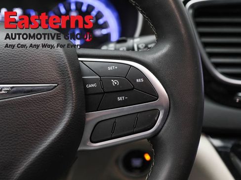 Used 2023 Chrysler Voyager LX image 16