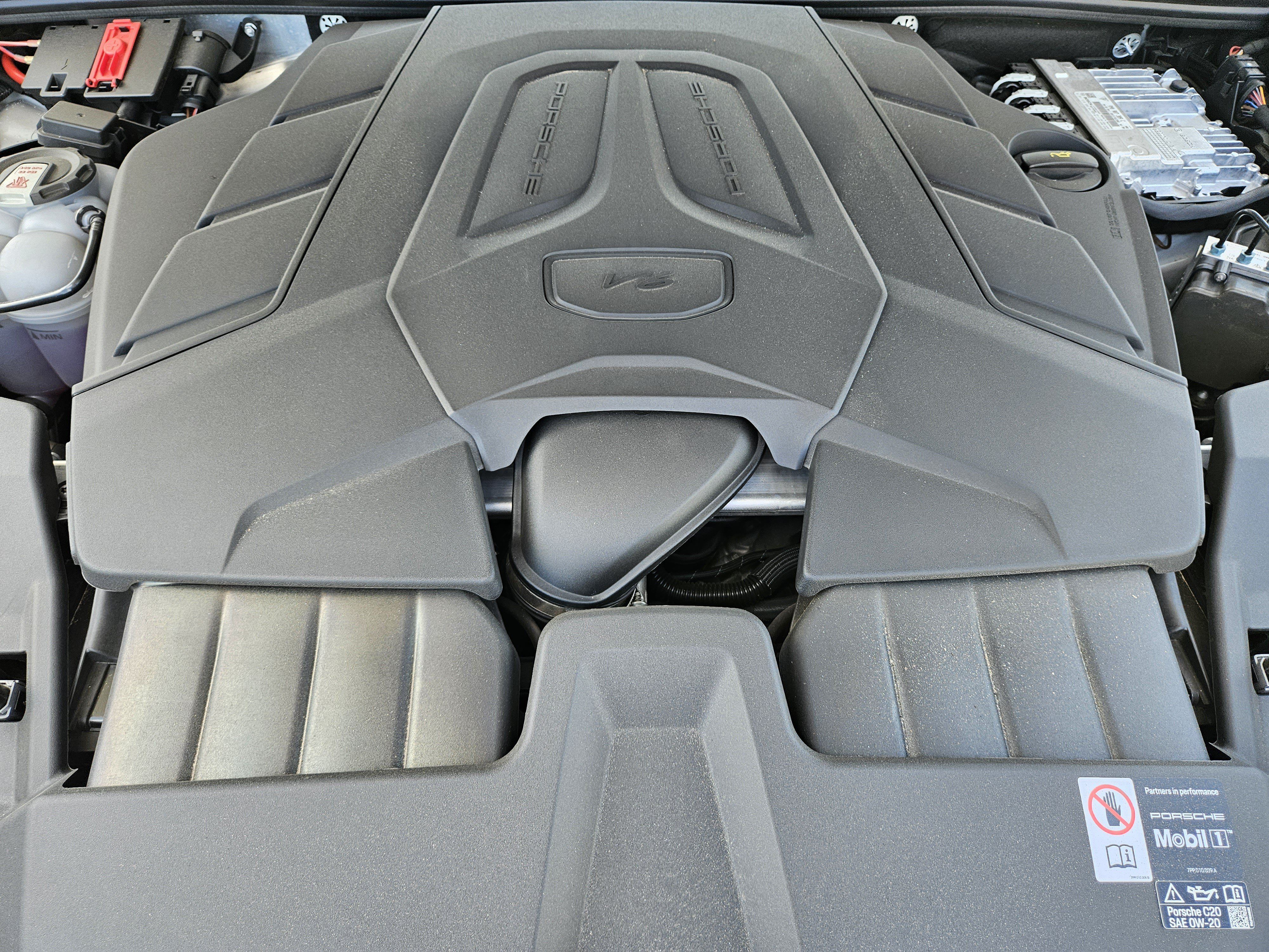 Used 2026 Porsche Cayenne Coupe AWD/4WD image 30