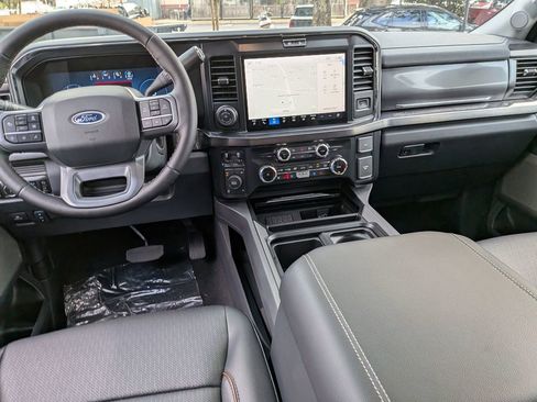 New 2026 Ford F350 Lariat w/ Black Appearance Package image 29