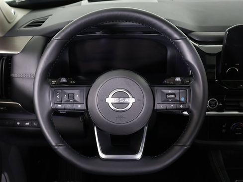 Used 2023 Nissan Pathfinder Platinum image 48