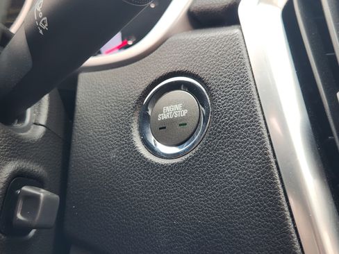 Used 2010 Cadillac SRX Luxury image 27