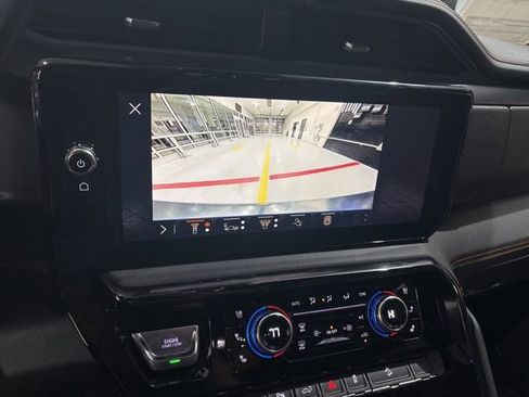 Used 2024 GMC Sierra 2500 AT4 w/ Technology Package image 19