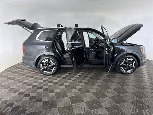 Certified 2025 Kia Telluride S AWD/4WD image 15