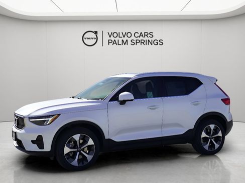 New 2025 Volvo XC40 B5 Core w/ Protection Package Premier image 6