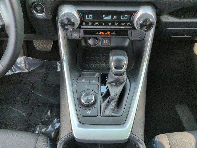 Certified 2024 Toyota RAV4 SE AWD/4WD image 20