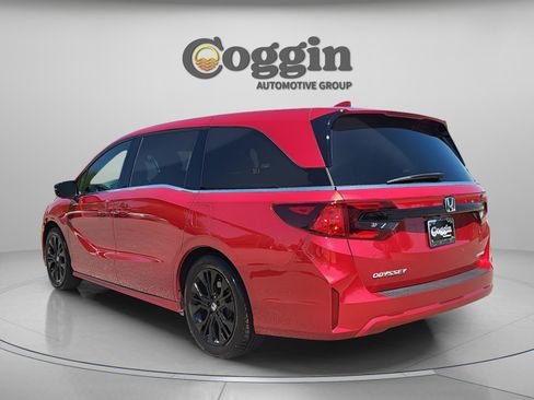 Certified 2025 Honda Odyssey Sport-L image 4
