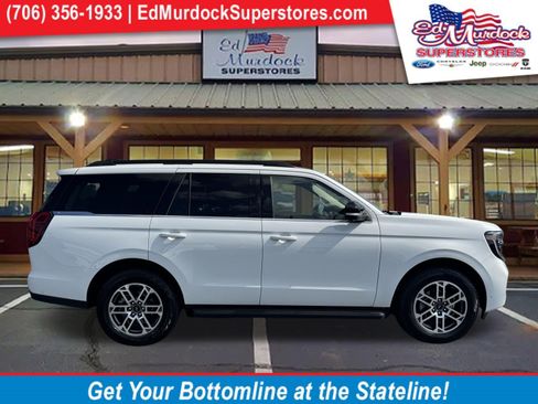 Certified 2025 Ford Expedition Active AWD/4WD image 1