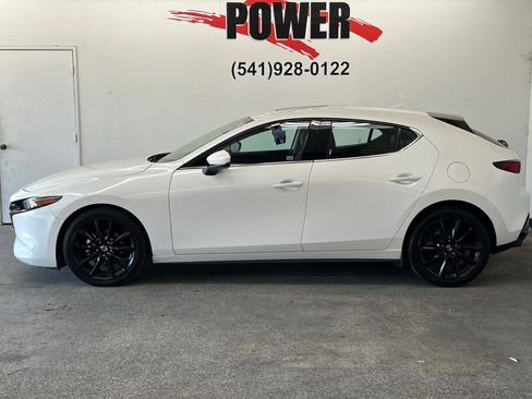 Used 2019 MAZDA MAZDA3 Premium image 6