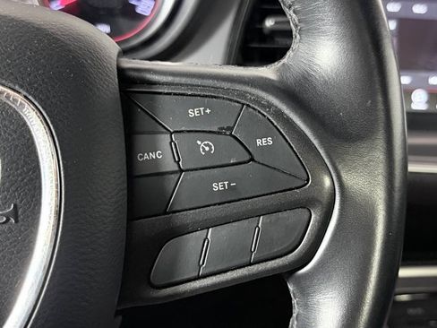 Used 2022 Dodge Challenger SXT RWD image 18