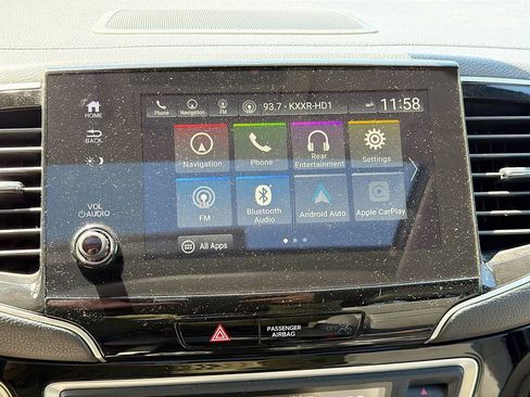 Used 2019 Honda Pilot Touring image 17