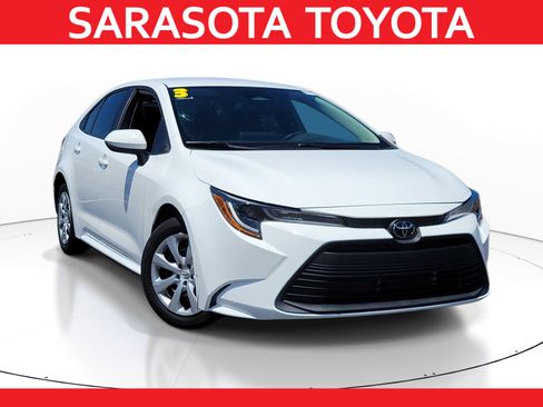 Used 2023 Toyota Corolla LE FWD image 1