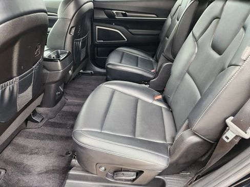 Used 2025 Kia Telluride S FWD image 30