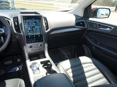 Used 2024 Ford Edge SEL w/ Convenience Package image 23