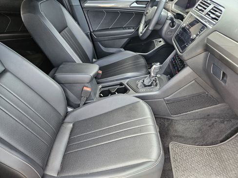 Used 2024 Volkswagen Tiguan SE R-Line FWD image 13