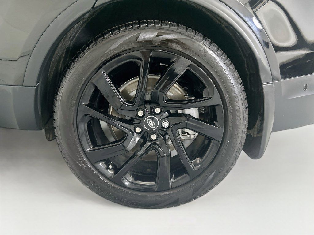 Used 2025 Land Rover Discovery S AWD/4WD image 30
