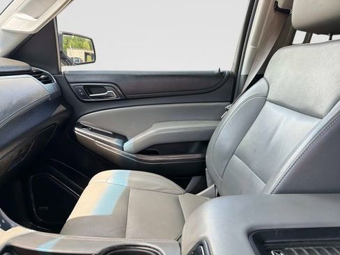 Used 2015 Chevrolet Tahoe LT w/ Luxury Package AWD/4WD image 25