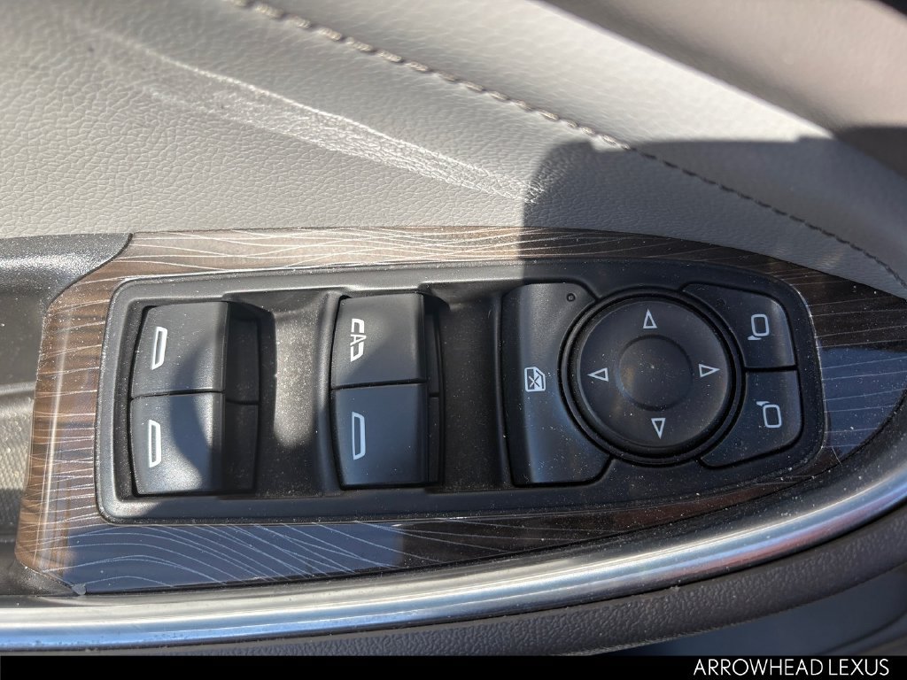 Used 2016 Chevrolet Malibu Premier w/ Driver Confidence Package II FWD image 16