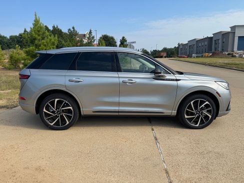 New 2024 Lincoln Corsair Grand Touring w/ Equipment Group 301A image 25