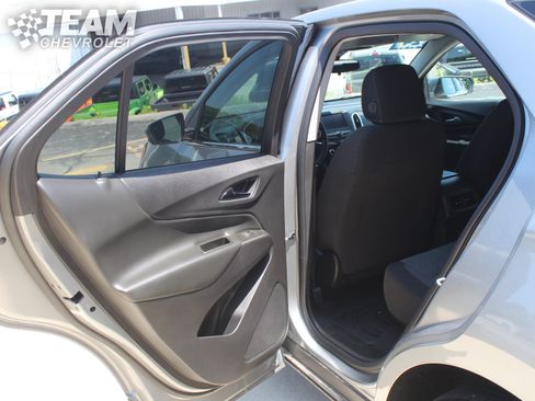 Certified 2024 Chevrolet Equinox LT w/ LPO, Floor Liner Package FWD image 19