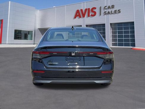 Used 2025 Honda Accord LX image 7