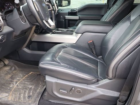 Used 2022 Ford F250 Platinum w/ FX4 Off-Road Package AWD/4WD image 15