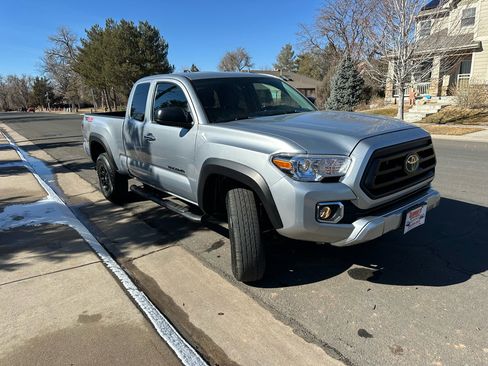 Used 2022 Toyota Tacoma SR5 image 7