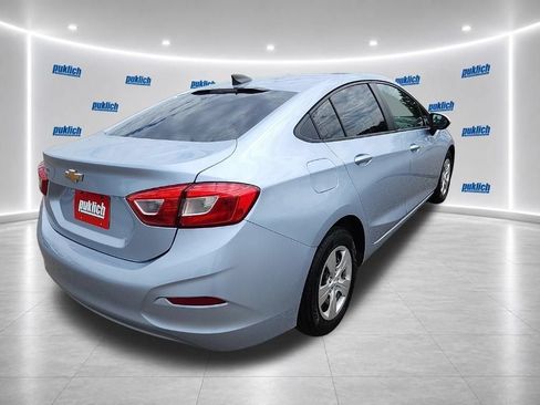 Used 2018 Chevrolet Cruze LS FWD image 5