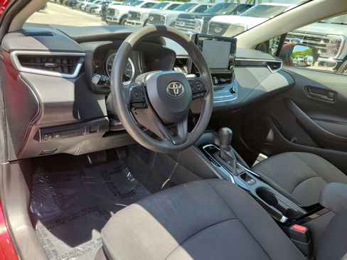 Used 2022 Toyota Corolla LE w/ LE Convenience Package FWD image 10