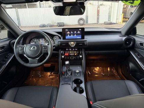Used 2025 Lexus IS 300 w/ Premium Package image 32