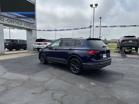 Used 2024 Volkswagen Tiguan SE FWD image 3
