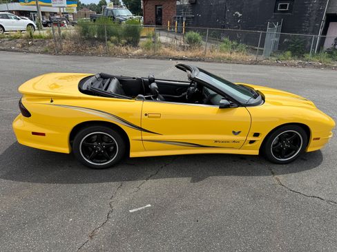 Used 2002 Pontiac Firebird Trans Am RWD image 20