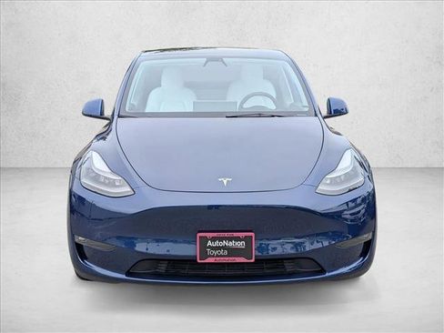 Used 2022 Tesla Model Y Performance AWD/4WD image 2