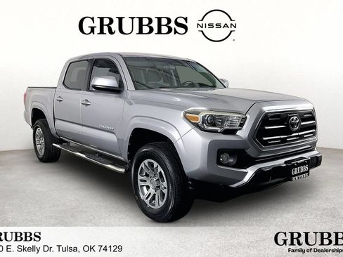 Used 2016 Toyota Tacoma SR5 w/ Towing Package RWD image 1