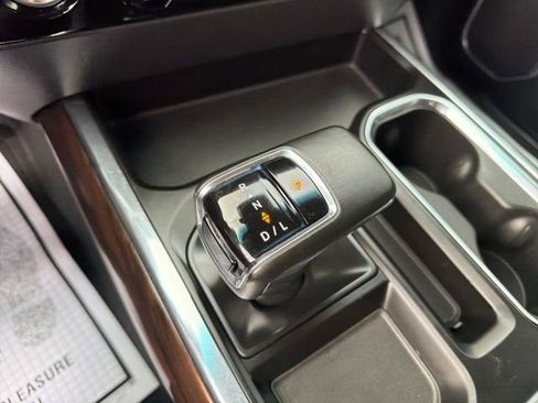 Used 2023 GMC Sierra 1500 SLT w/ SLT Premium Package image 20