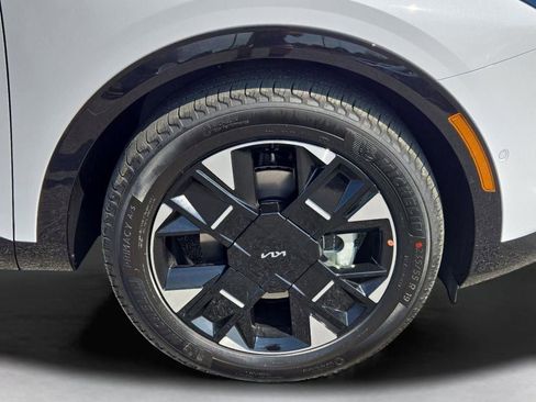 New 2026 Kia Sportage SX FWD image 6