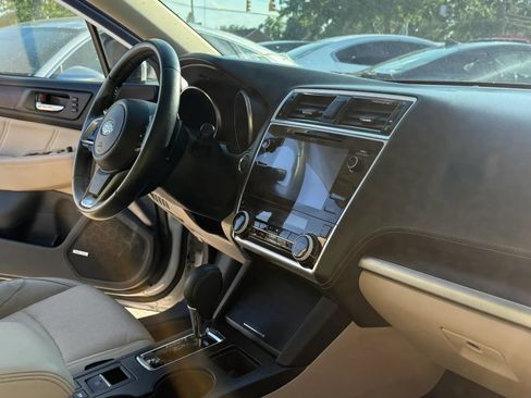 Used 2019 Subaru Outback 2.5i Limited AWD/4WD image 13